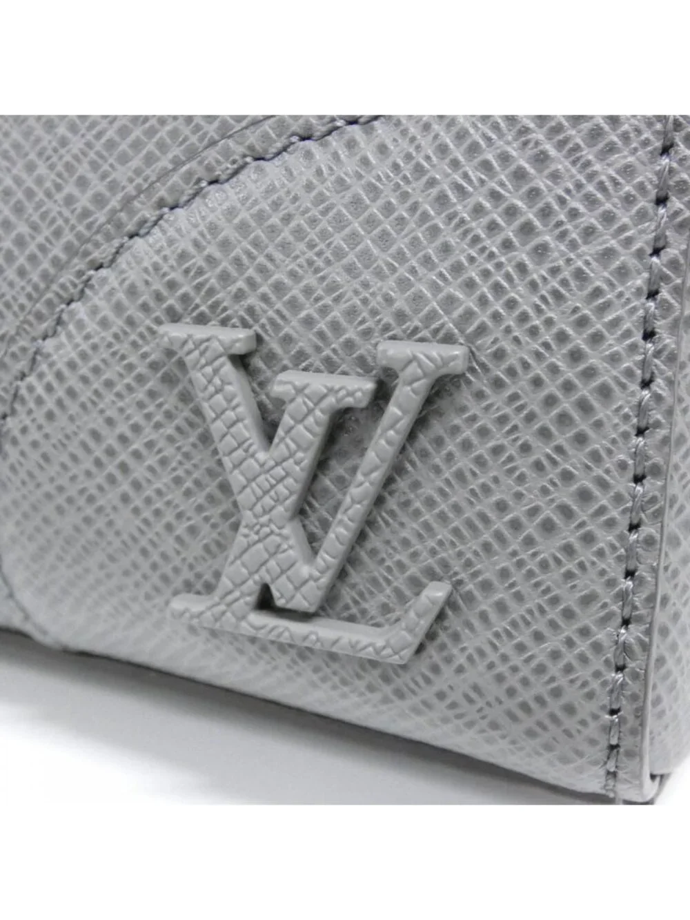 Louis Vuitton Taiga Slim Briefcase